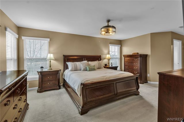 6360 Green Valley Lane, Lockport Town, NY 14094