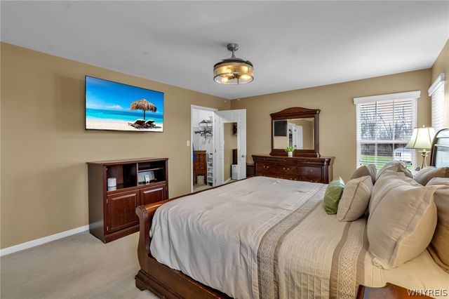 6360 Green Valley Lane, Lockport Town, NY 14094