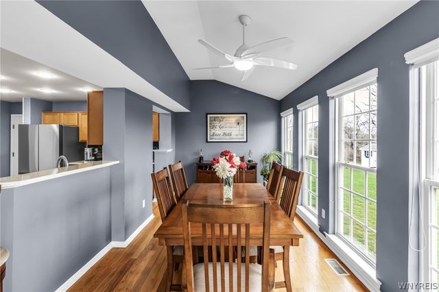 6360 Green Valley Lane, Lockport Town, NY 14094