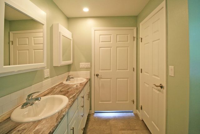 127 Freedom Trail, Westfield, MA 01085
