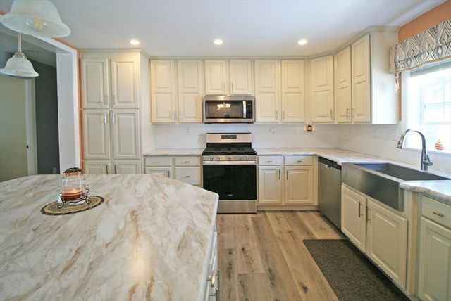 127 Freedom Trail, Westfield, MA 01085