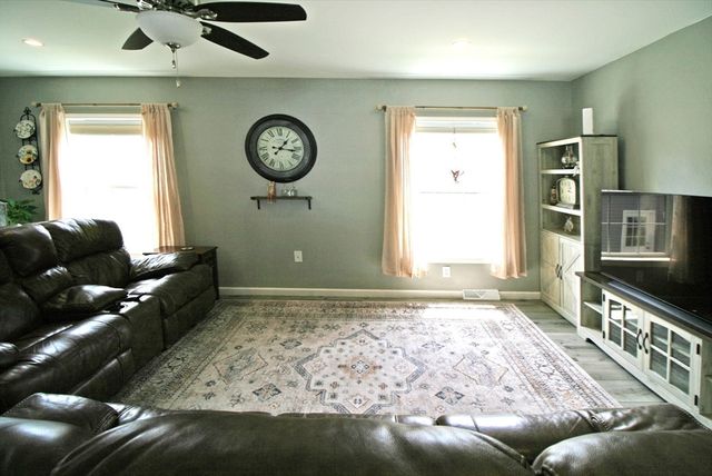 127 Freedom Trail, Westfield, MA 01085