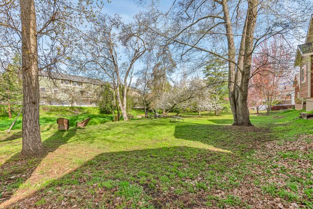 2299 Siskiyou Boulevard, Ashland, OR 97520