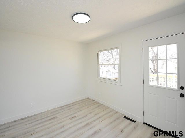 109 Wagon Train Avenue, Hickman, NE 68372