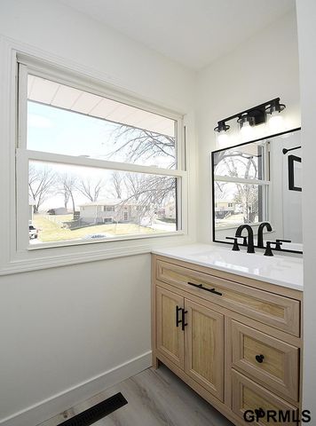 109 Wagon Train Avenue, Hickman, NE 68372