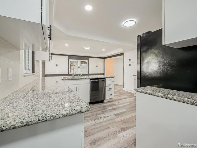 626 Wilwood Road, Rochester Hills, MI 48309