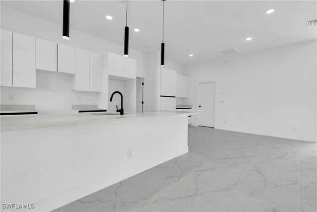 540 Lone Star LN, Lehigh Acres, FL 33974