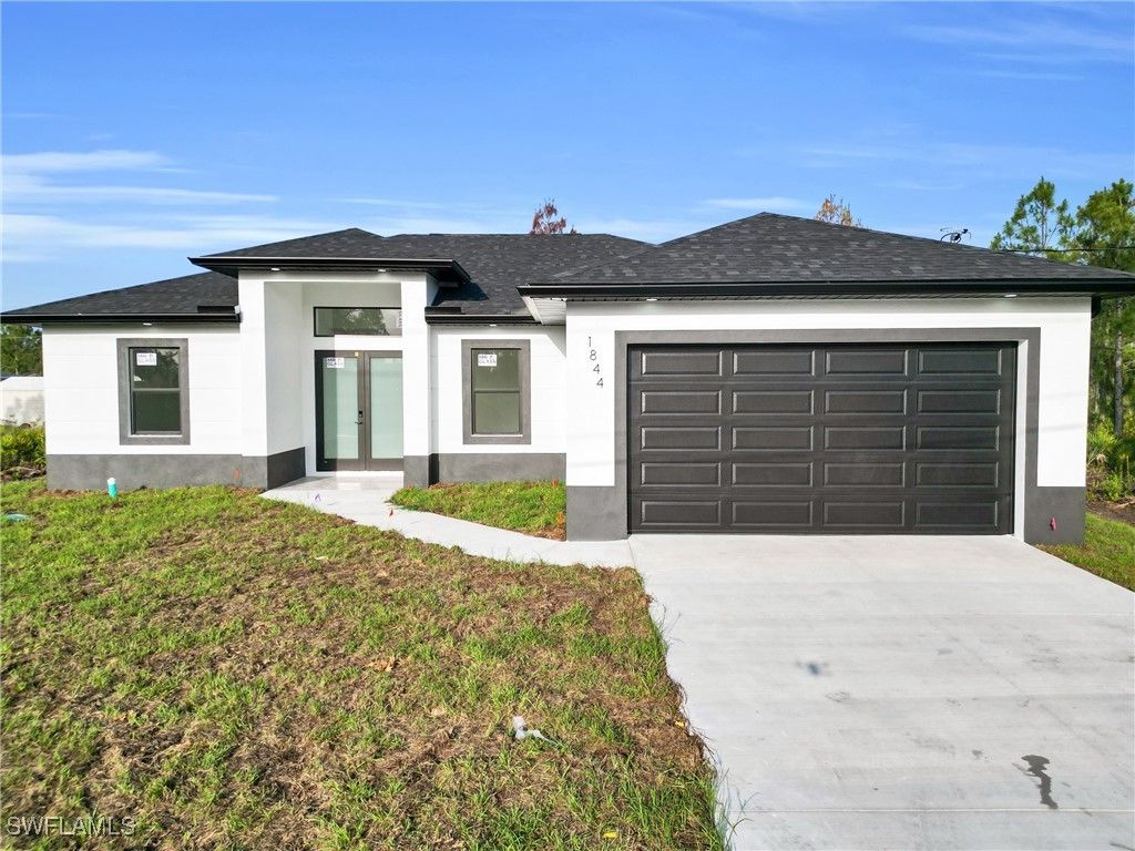 540 Lone Star LN, Lehigh Acres, FL 33974