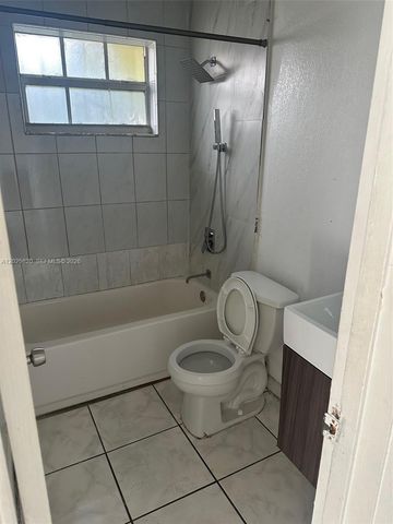 7024 NW 6th Ave 1, Miami, FL 33150
