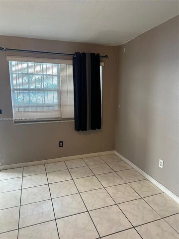 7024 NW 6th Ave 1, Miami, FL 33150
