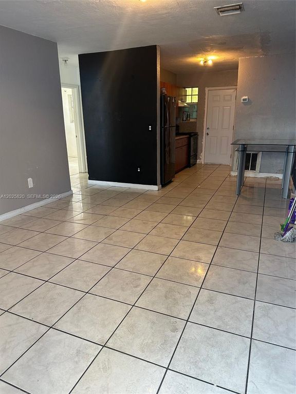 7024 NW 6th Ave 1, Miami, FL 33150
