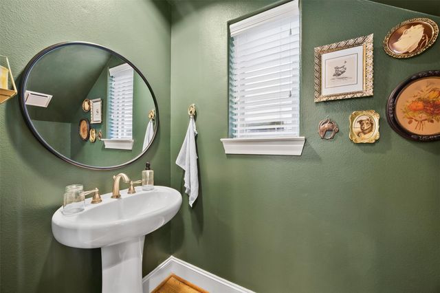 8758 Kempwood Drive, Houston, TX 77080