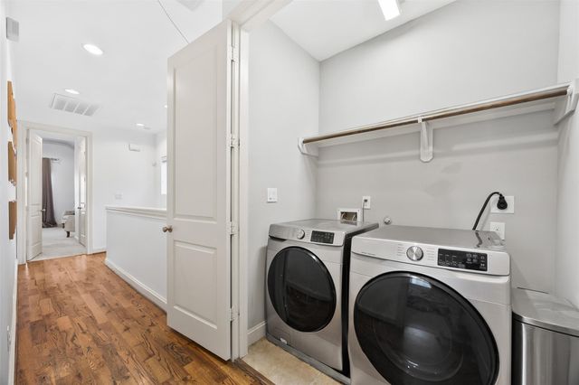 8758 Kempwood Drive, Houston, TX 77080