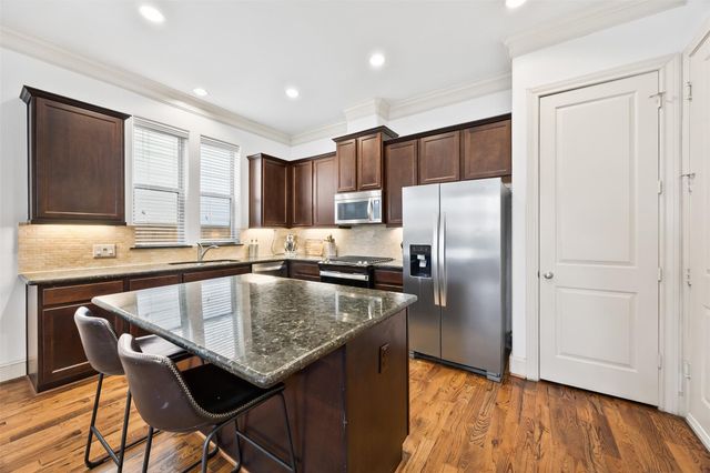 8758 Kempwood Drive, Houston, TX 77080