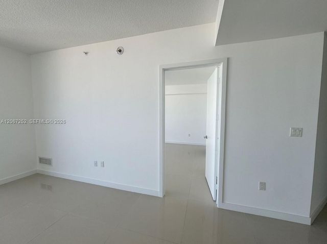 488 NE 18th Street 5005, Miami, FL 33132