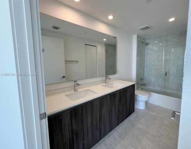 488 NE 18th Street 5005, Miami, FL 33132
