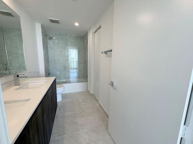488 NE 18th Street 5005, Miami, FL 33132