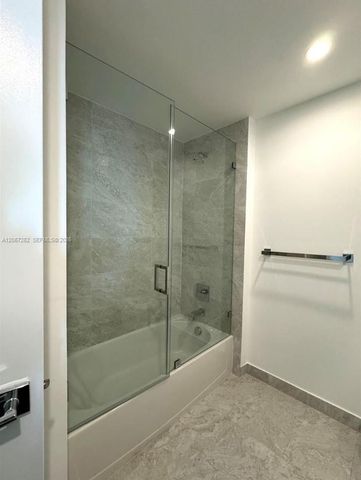 488 NE 18th Street 5005, Miami, FL 33132