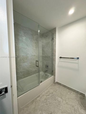488 NE 18th Street 5005, Miami, FL 33132
