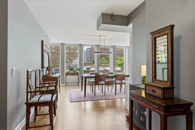 1230 N State Parkway 5B, Chicago, IL 60610