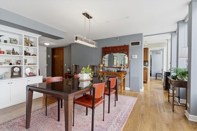 1230 N State Parkway 5B, Chicago, IL 60610