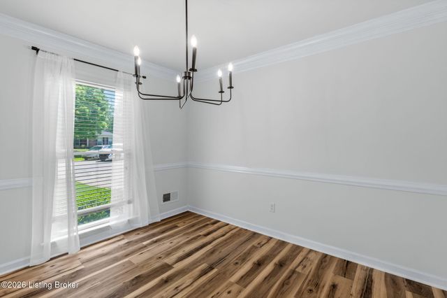 8205 Pipilo Pl, Louisville, KY 40242