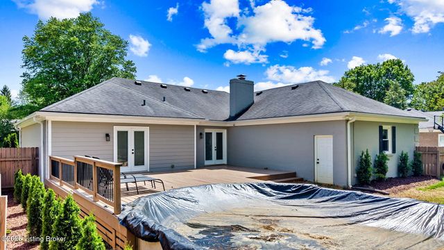 8205 Pipilo Pl, Louisville, KY 40242