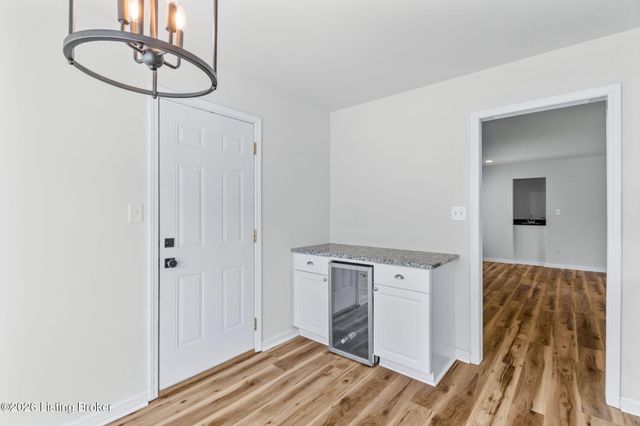 8205 Pipilo Pl, Louisville, KY 40242