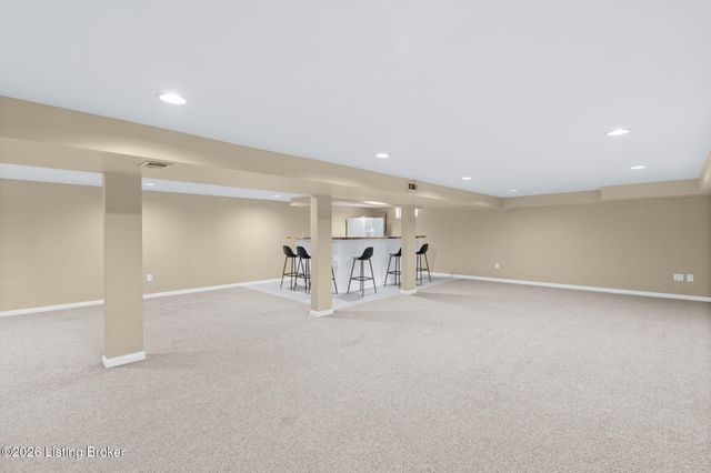 8205 Pipilo Pl, Louisville, KY 40242