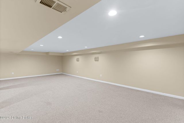 8205 Pipilo Pl, Louisville, KY 40242