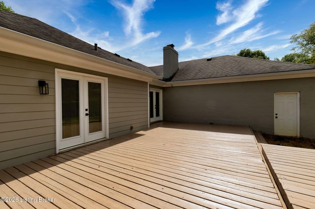 8205 Pipilo Pl, Louisville, KY 40242