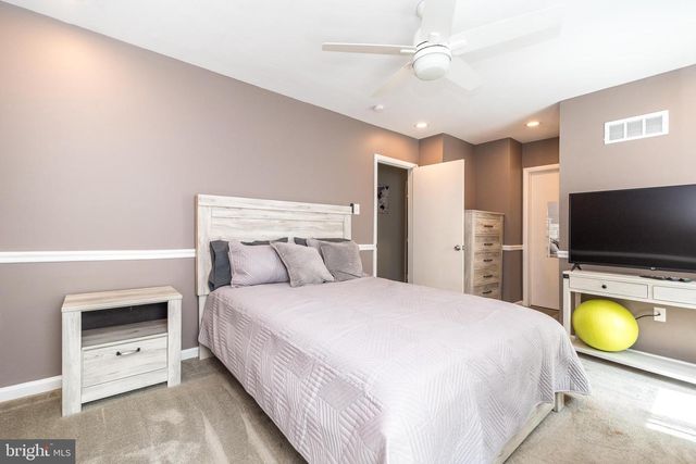 69 LOGGER MILL RD, Horsham, PA 19044