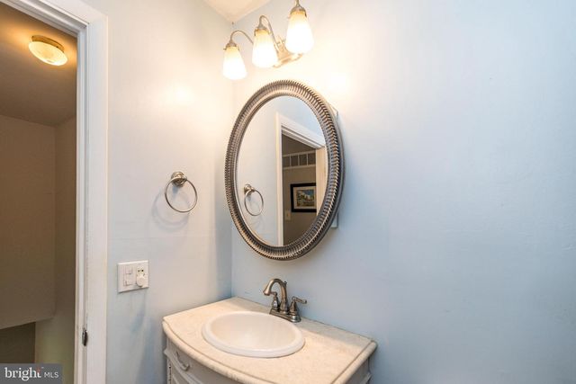 69 LOGGER MILL RD, Horsham, PA 19044