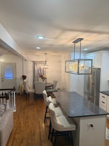 10215 S Charles Street, Chicago, IL 60643
