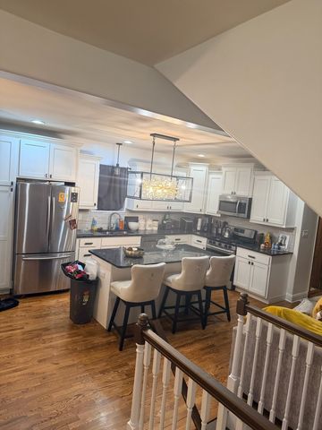 10215 S Charles Street, Chicago, IL 60643