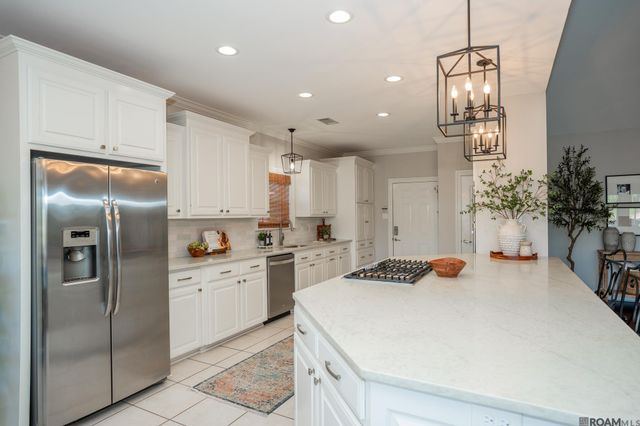 14164 Bayou Terrace Dr, St Amant, LA 70774