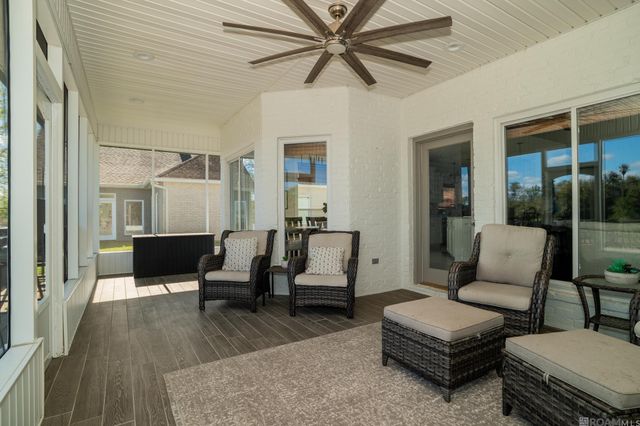 14164 Bayou Terrace Dr, St Amant, LA 70774