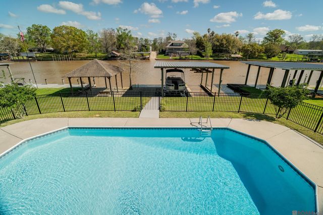 14164 Bayou Terrace Dr, St Amant, LA 70774