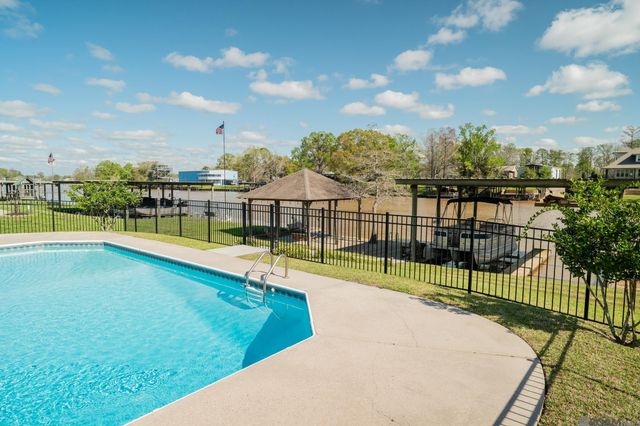 14164 Bayou Terrace Dr, St Amant, LA 70774