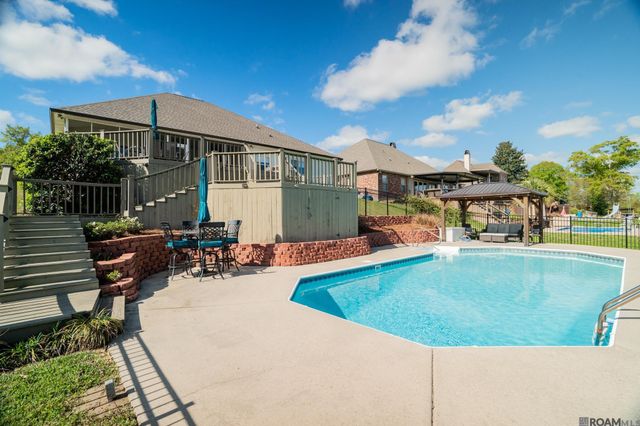 14164 Bayou Terrace Dr, St Amant, LA 70774