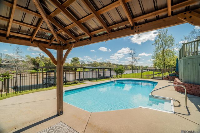 14164 Bayou Terrace Dr, St Amant, LA 70774