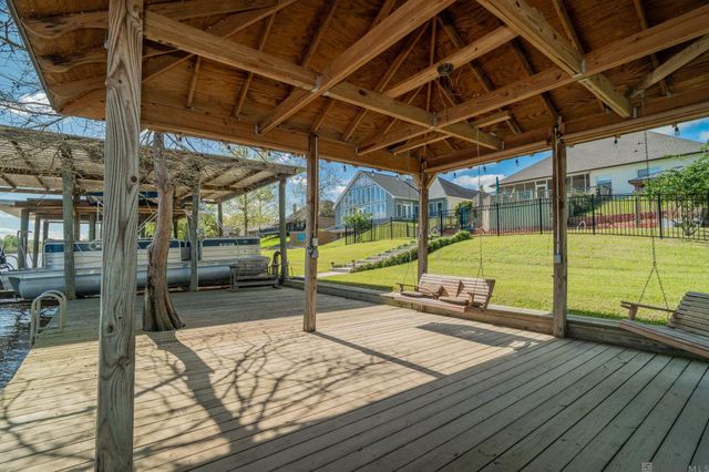 14164 Bayou Terrace Dr, St Amant, LA 70774