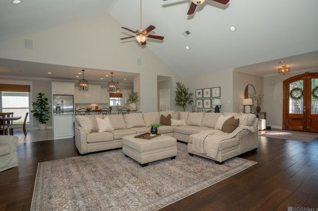 14164 Bayou Terrace Dr, St Amant, LA 70774