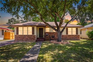4122 Cott St, Corpus Christi, TX 78411