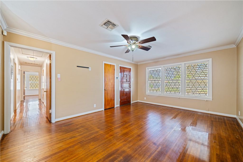 4122 Cott St, Corpus Christi, TX 78411 — photo 4