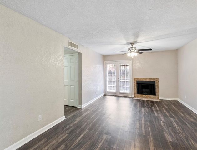 12500 Sandpiper Drive 27, Houston, TX 77035