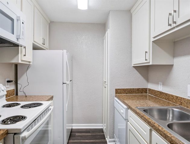 12500 Sandpiper Drive 27, Houston, TX 77035