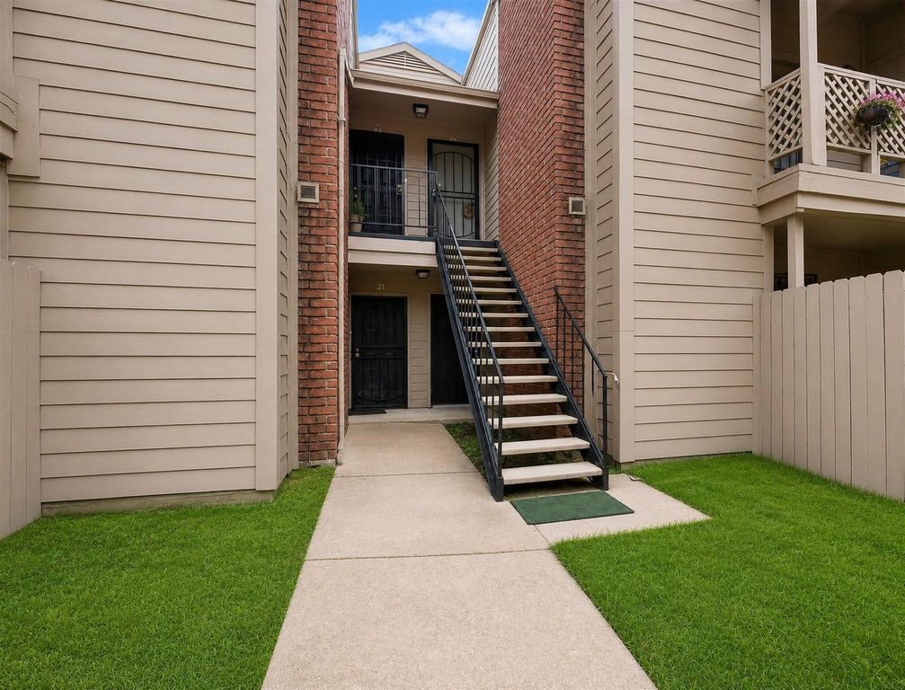 12500 Sandpiper Drive 27, Houston, TX 77035