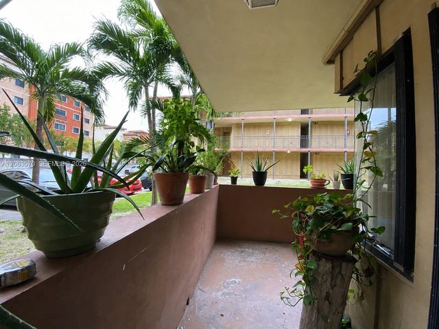 4850 SW 63rd Terrace 313, Davie, FL 33314