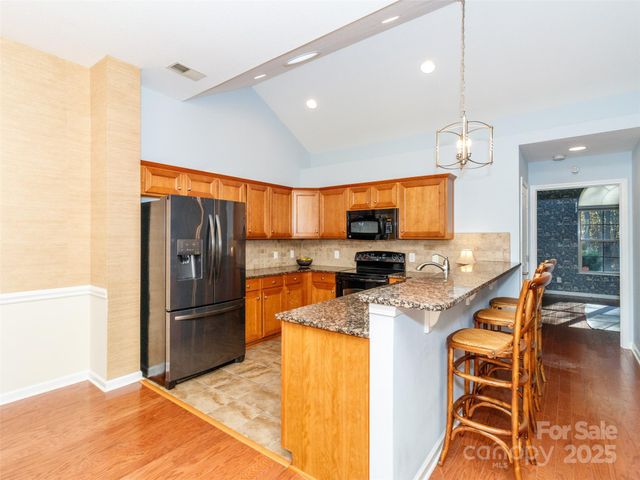 3546 S Bank Court, Matthews, NC 28105